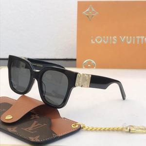 Louis Vuitton Sunglasses 1733